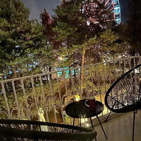 Apartment Theatre View In The Heart Of The - Ultracentral Shakespeare Square *