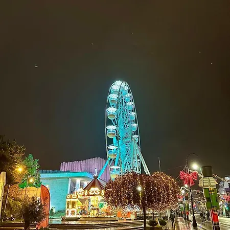 Apartment Theatre View In The Heart Of The - Ultracentral Shakespeare Square