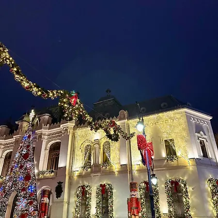 Theatre View In The Heart Of The - Ultracentral Shakespeare Square Craiova
