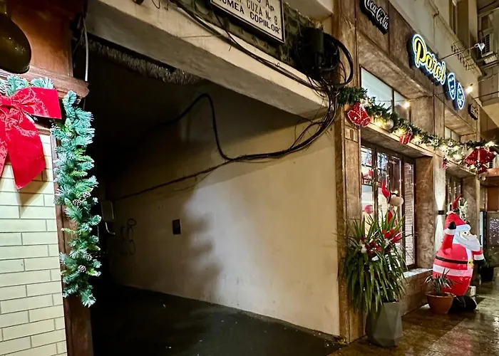 Theatre View In The Heart Of The - Ultracentral Shakespeare Square * Craiova