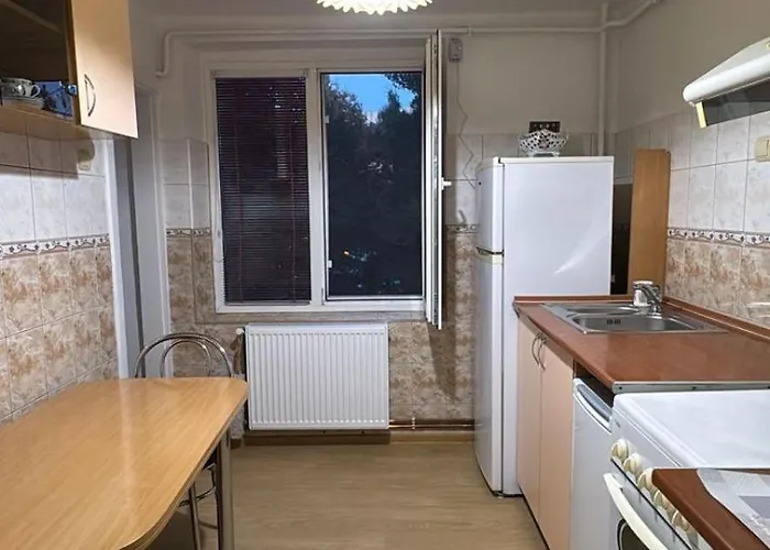 Theatre View In The Heart Of The - Ultracentral Shakespeare Square Craiova